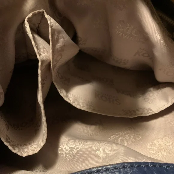 Michael Michael Kors Navy Blue Shoulder Bag - Picture 13 of 16